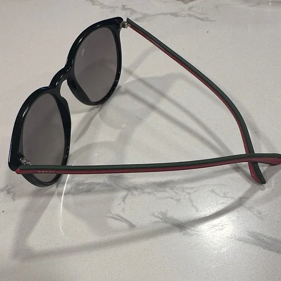 Gucci sunglasses - Picture 2 of 7